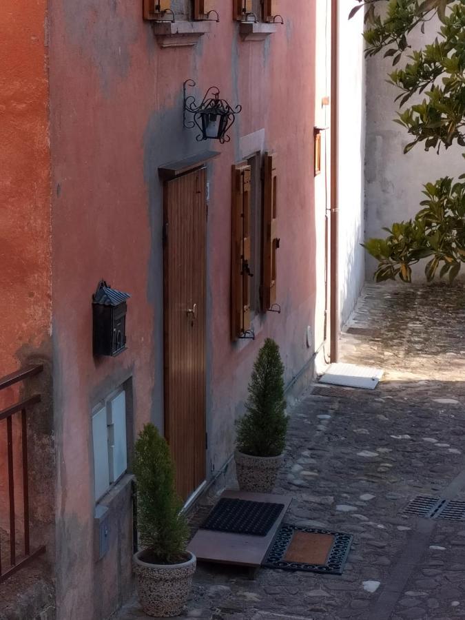 La Chicca Piccola Casina In Affitto Nel Borgo Antico Di Gaggio Montano Bo Daire Dış mekan fotoğraf